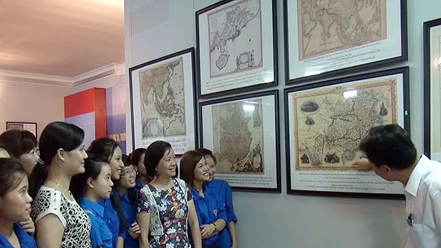 Triển lãm “Hoàng sa, Trường sa của Việt Nam, những bằng chứng lịch sử” tại Hà Nam