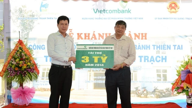 Vietcombank trao tặng công trình trạm y tế tại Thanh Hóa