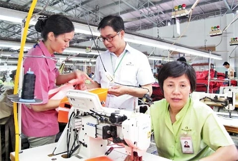 Cần tạo điều kiện thuận lợi để công nhân, người lao động trực tiếp phấn đấu trở thành đảng viên.