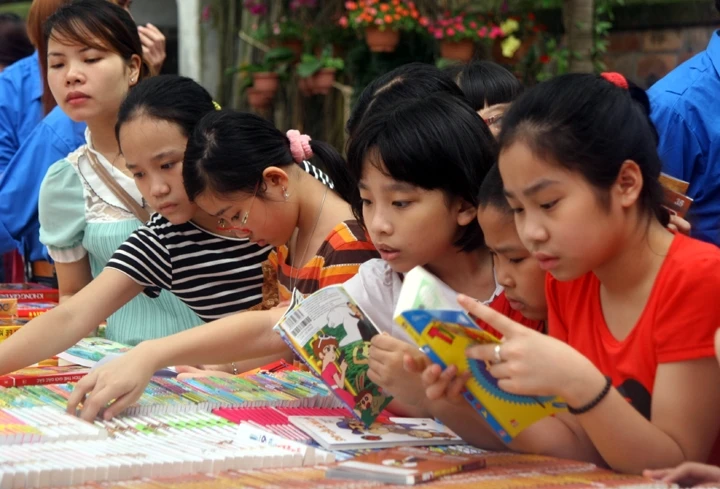 Chấn chỉnh hoạt động liên kết xuất bản để những cuốn sách "sạch" đến được với người đọc. Ảnh: HỮU VIỆT