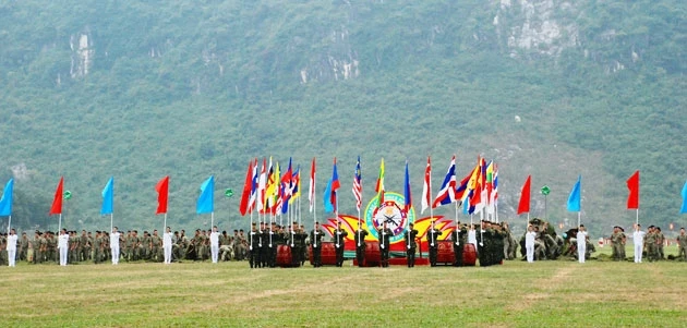 Quân đội ASEAN đoàn kết - hữu nghị - hiểu biết và học tập lẫn nhau.