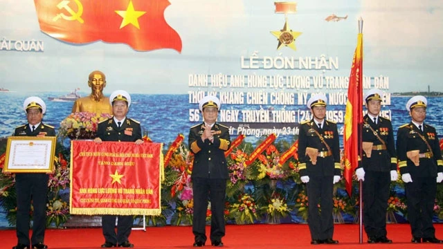 Cục Chính trị Hải quân đón nhận danh hiệu Anh hùng lực lượng vũ trang nhân dân 