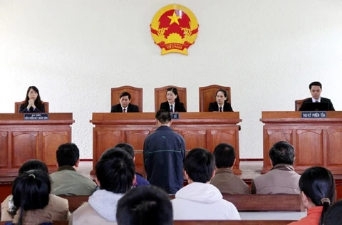 Một phiên tòa xét xử tại TAND tỉnh Lâm Ðồng.    Ảnh: THỤY TRANG