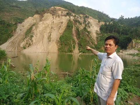 Trong quá trình xây dựng, Công ty Thuận Hòa đã tự ý san ủi đất, đá xuống vùng lòng hồ thủy điện Sông Miện 5, gây tranh chấp, khiếu kiện.