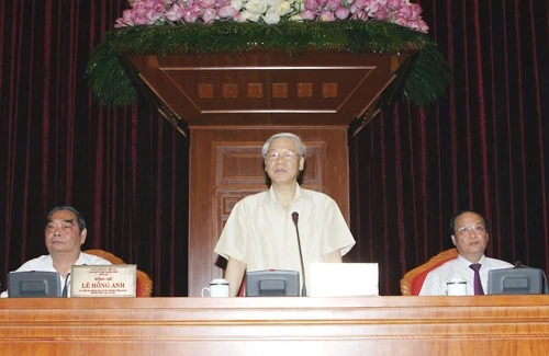 Đồng chí Tổng Bí thư Nguyễn Phú Trọng và các đồng chí chủ trì hội nghị. Ảnh: TRÍ DŨNG (TTXVN)