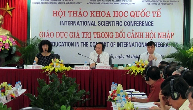 Hội thảo nhận được hơn 70 tham luận từ các nhà khoa học Việt Nam và quốc tế. 