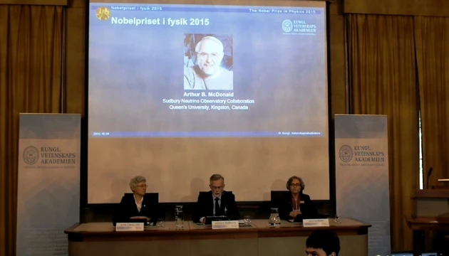 Lễ công bố giải thưởng Nobel Vật lý 2015.