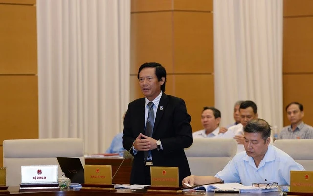 Đại diện Liên đoàn Luật sư Việt Nam tham gia góp ý tại phiên họp đại biểu QH chuyên trách.