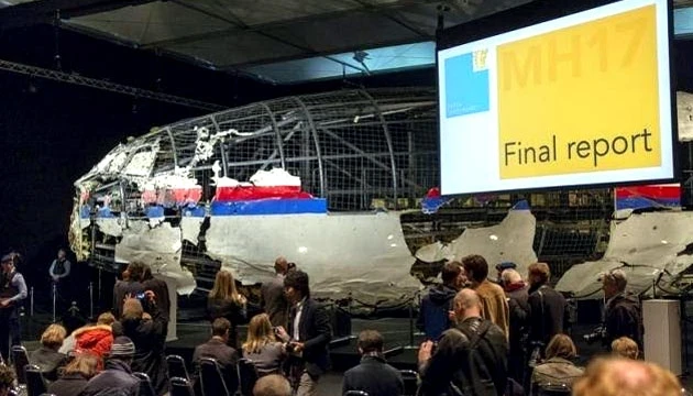 Ủy ban An toàn Hà Lan thông báo kết luận chính thức về vụ rơi máy bay MH17 tại căn cứ quân sự Gilze Rijen, ngày 13-10-2015. (Ảnh: Reuters).