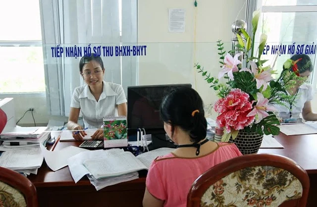Giải quyết chính sách bảo hiểm xã hội, bảo hiểm y tế tại cơ quan BHXH tỉnh Hải Dương.