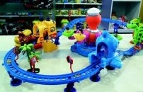 Có thể lựa chọn nhiều loại đồ chơi ít tiền <br> mà vẫn phù hợp với trẻ.