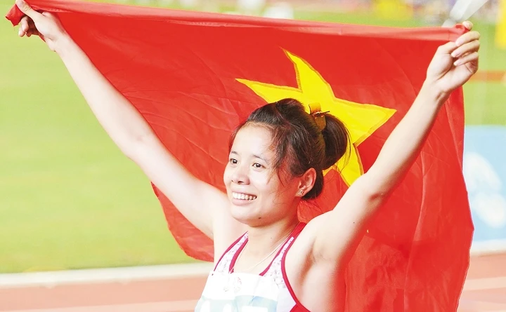 Nguyễn Thị Huyền đạt hai kỷ lục Sea Games 28.