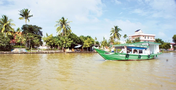 Qua sông Thu Bồn tìm tới Triêm Tây.