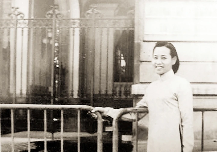  Bà Dương Thị Duyên ở Paris năm 1968. 