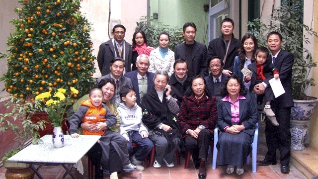 Niềm vui xuân trong đại gia đình.
