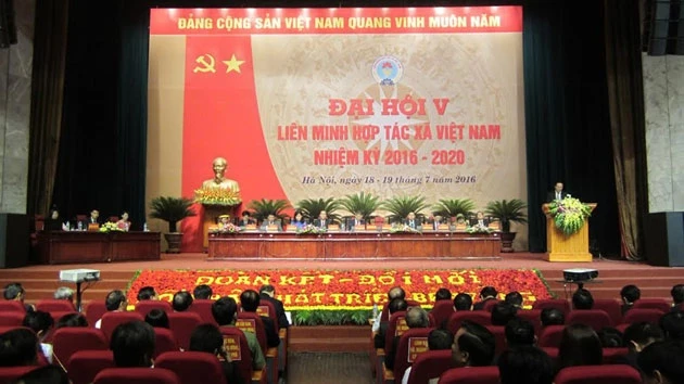Quang cảnh Đại hội đại biểu toàn quốc Liên minh HTX Việt Nam khóa V.