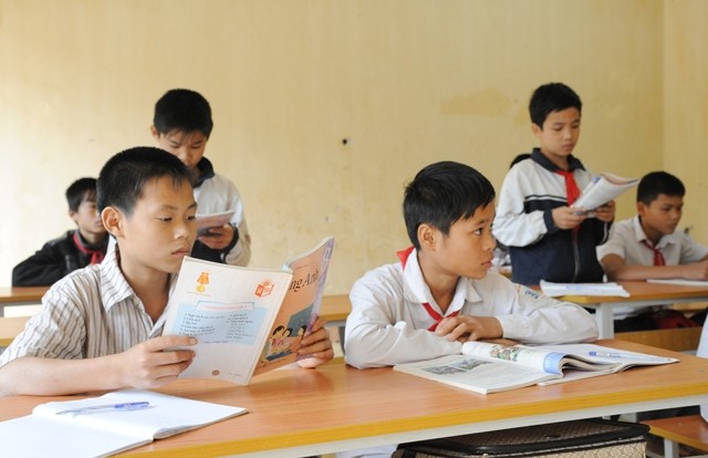 Học sinh Trường THCS Hợp Nhất, huyện Ba Vì (Hà Nội) trong giờ học tiếng Anh.