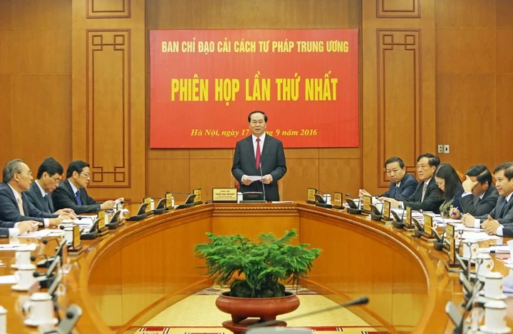 Chủ tịch nước Trần Đại Quang phát biểu ý kiến khai mạc phiên họp . 