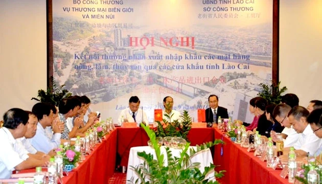 Hội nghị kết nối thương nhân xuất, nhập khẩu mặt hàng nông, lâm, thủy sản qua các cửa khẩu ở tỉnh Lào Cai.