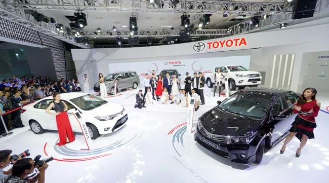 Gian hàng ô-tô Lexus và Toyota tại triển lãm VMS 2016.