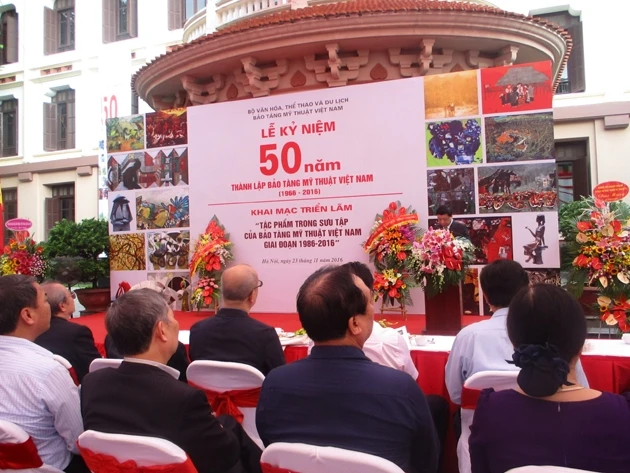 Giám đốc Bảo tàng, TS Nguyễn Thế Hùng đọc diễn văn tại lễ kỷ niệm.