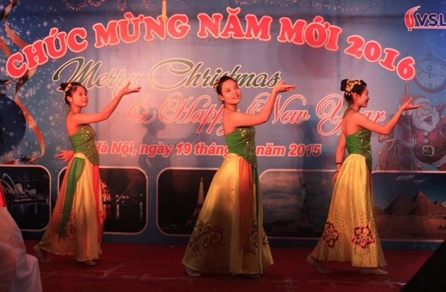 Sinh viên Trường Đại học KHXHVNV, ĐHQG Hà Nội biểu diễn trong một sự kiện. (Ảnh: ussh.vnu.edu.vn) 