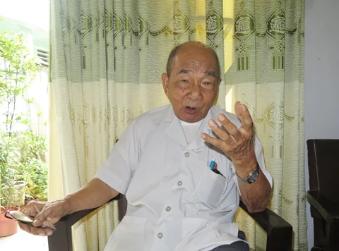 Ông Trần Văn Khá, nguyên Chánh Văn phòng Tỉnh ủy Chợ Lớn kể chuyện.