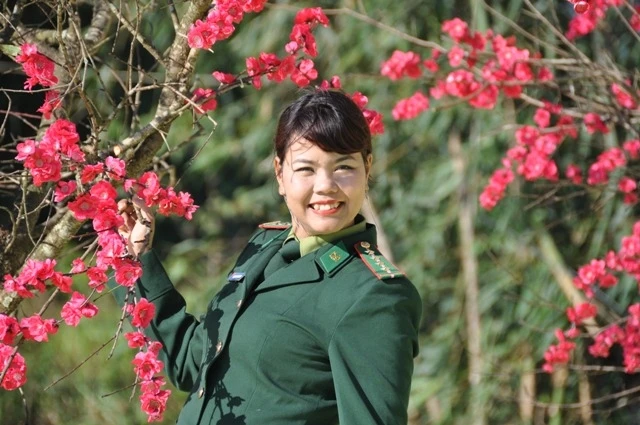Nhà thơ nữ - chiến sĩ Phạm Vân Anh.