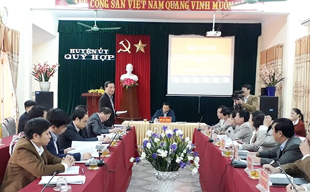 Huyện ủy Quỳ Hợp (Nghệ An) tổ chức Hội nghị kiểm điểm tự phê bình và phê bình theo Nghị quyết T.Ư 4, khóa XII.