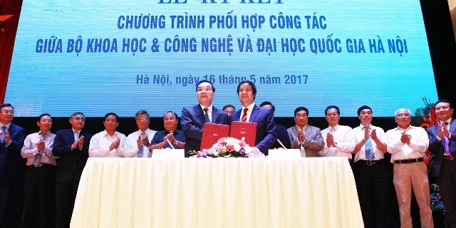 ĐHQGHN, Bộ KH&CN hợp tác triển khai các chương trình phát triển khoa học cơ bản