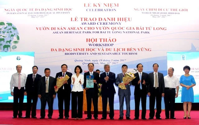 Bộ TN&MT trao danh hiệu Vườn Di sản ASEAN cho Vườn Quốc gia Bái Tử Long.