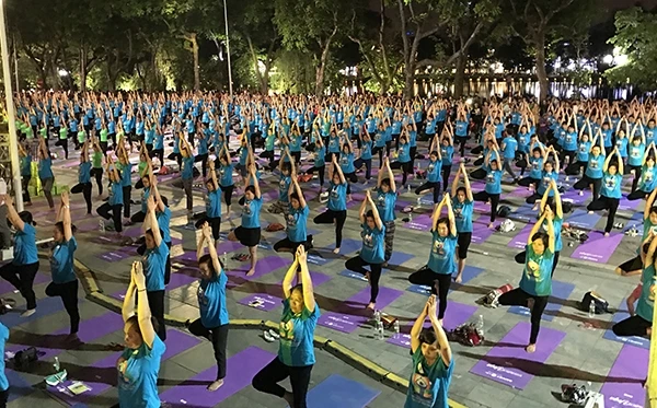 1.000 người tham gia đồng diễn kỷ niệm Ngày quốc tế yoga tại Việt Nam