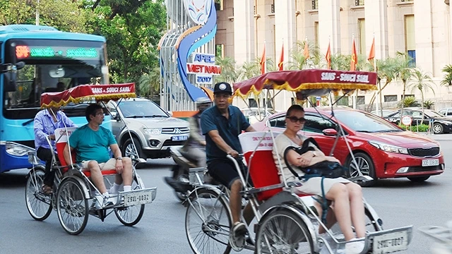 Dự kiến năm 2017, lượng khách đến Việt Nam sẽ hơn 11 triệu người.