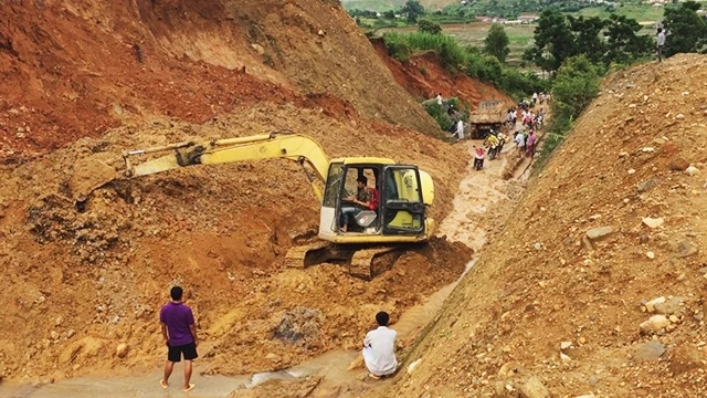 Một tuyến đường ở Lai Châu bị sạt lở.