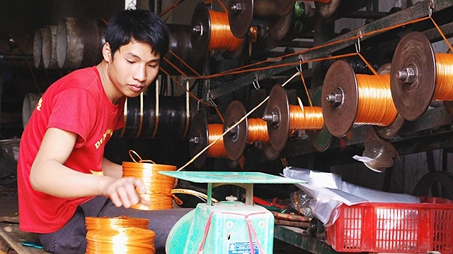 Lương tối thiểu vùng có thể tăng đến 230.000 đồng