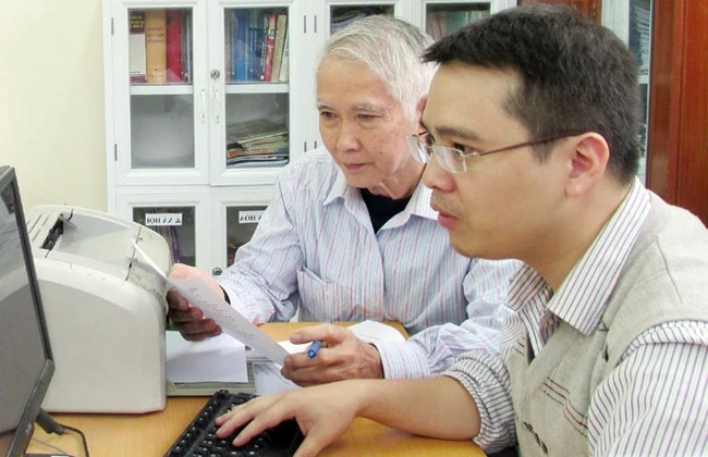 Hướng dẫn nộp hồ sơ trực tuyến tại “khu dân cư điện tử” phường Hạ Đình, quận Thanh Xuân (Hà Nội).