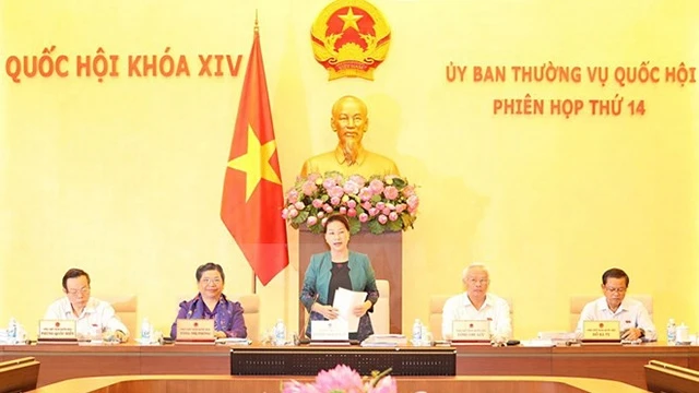 Chủ tịch Quốc hội Nguyễn Thị Kim Ngân chủ trì và phát biểu khai mạc Phiên họp thứ 14 của Ủy ban Thường vụ Quốc hội khóa XIV. Ảnh: TRỌNG ĐỨC (TTXVN)