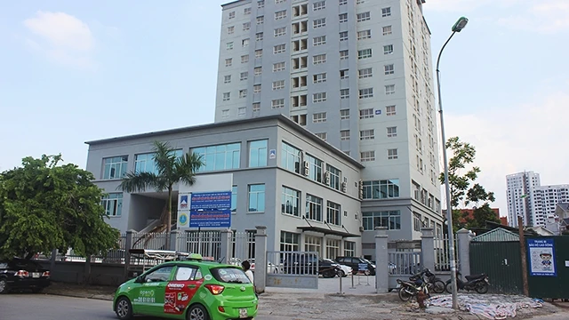 Tòa nhà Lô E, phố Mạc Thái Tổ (Cầu Giấy, Hà Nội) nơi đặt trụ sở Công ty TNHH Châu Tiên.