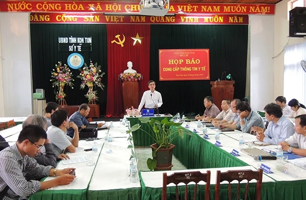 Quang cảnh buổi họp báo.