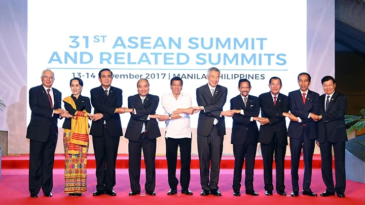 Thủ tướng Nguyễn Xuân Phúc và các Trưởng đoàn tham dự hội nghị. Ảnh: THỐNG NHẤT (TTXVN)