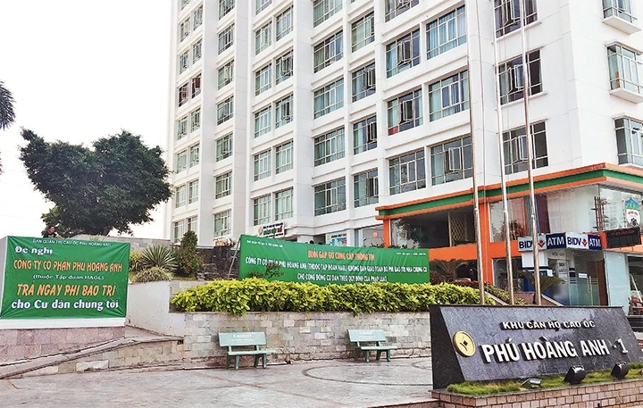 Chung cư Phú Hoàng Anh 1 (quận 7) đang xảy ra tranh chấp về quỹ bảo trì giữa cư dân với chủ đầu tư.