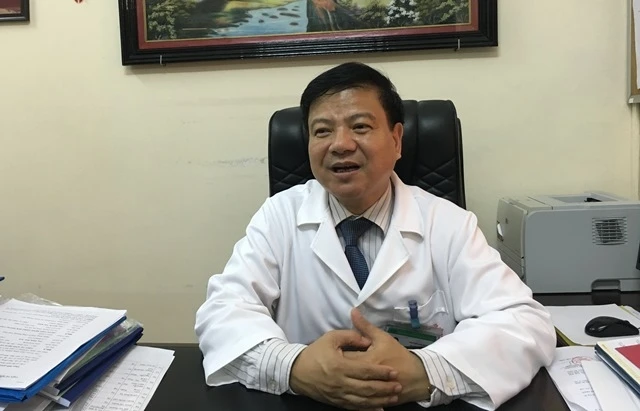 PGS.TS Nguyễn Văn Kính, Giám đốc Bệnh viện Nhiệt đới Trung ương, Chủ tịch Hội Truyền nhiễm Việt Nam.