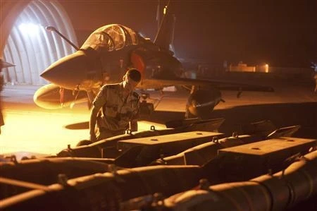 Quân nổi loạn Mali bắn rơi 1 máy bay Pháp