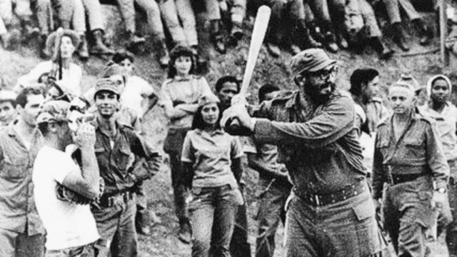 Chủ tịch Fidel Castro luôn xây dựng một nền thể thao cộng đồng. Ảnh tư liệu