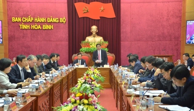 Đồng chí Phạm Minh Chính tại buổi làm việc với Ban Thường vụ Tỉnh ủy Hòa Bình.