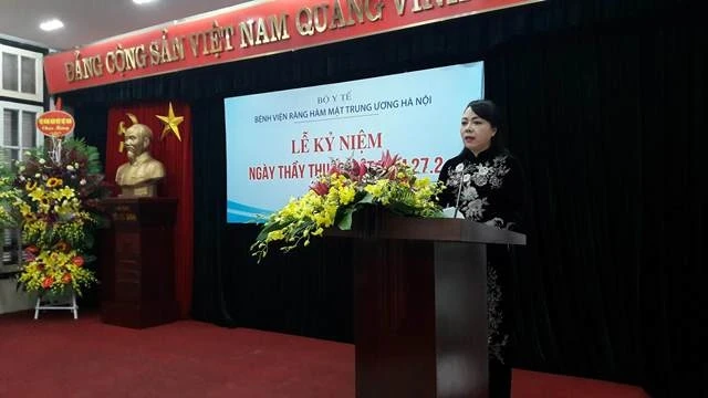 Bộ trưởng Y tế Nguyễn Thị Kim Tiến phát biểu tại buổi mitting. 