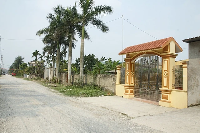 Công trình xây dựng trái phép trên đất nông nghiệp thuộc đường Đầm Sen B, xã Liên Phương, TP Hưng Yên.