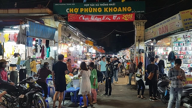 Công tác PCCC tại chợ Phùng Khoang (Trung Văn, Nam Từ Liêm, Hà Nội) vẫn khá lỏng lẻo và tạm bợ.