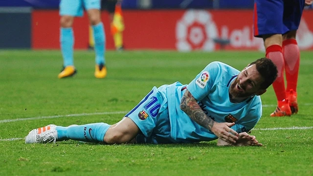 Lối chơi quá phụ thuộc vào Messi khiến Barca phải trả giá.
