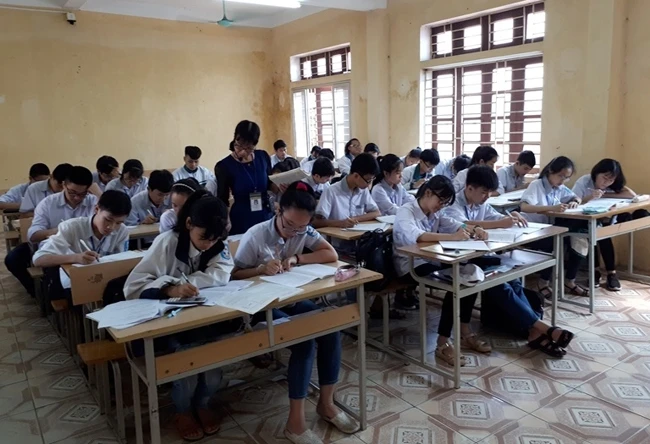 Giờ ôn luyện chuẩn bị cho kỳ thi tuyển sinh lớp 10 tại Trường THCS Hai Bà Trưng (thị xã Phúc Yên, Vĩnh Phúc).